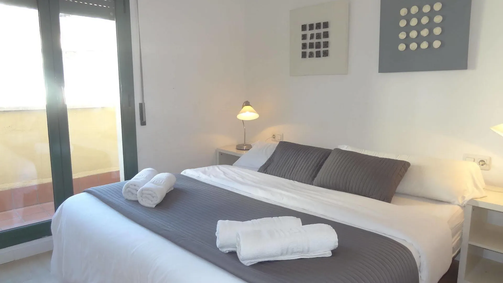 Plaza Catalunya City Center Apartments Barcelona